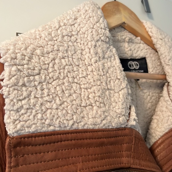 Leather jacket - Picture 10 of 16